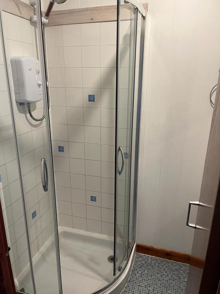 Impala Guest House Wick  Bagian luar foto