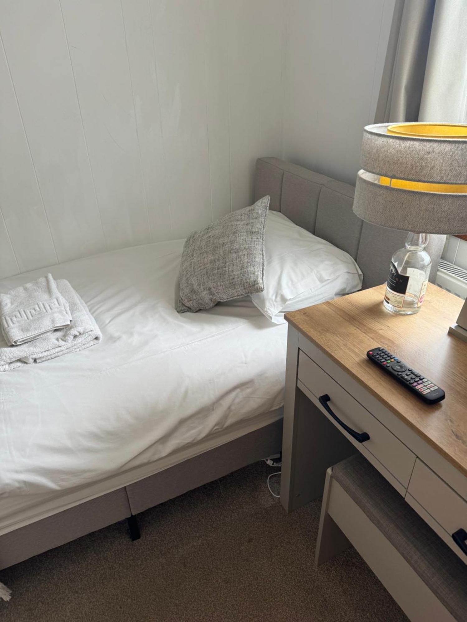 Impala Guest House Wick  Bagian luar foto